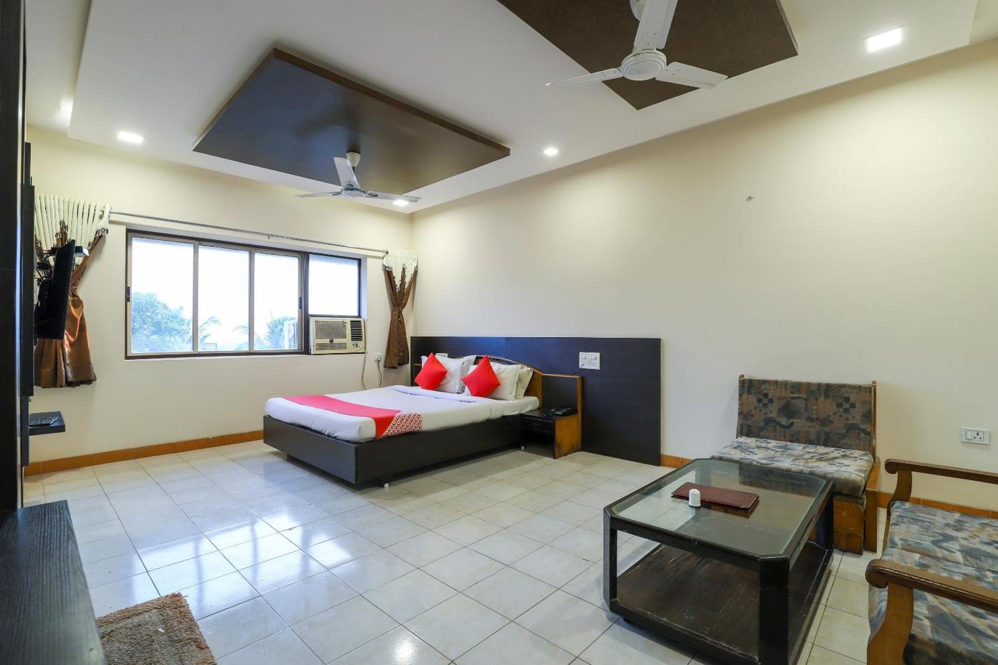 Palette Bhimpore Daman Marwad Exterior photo