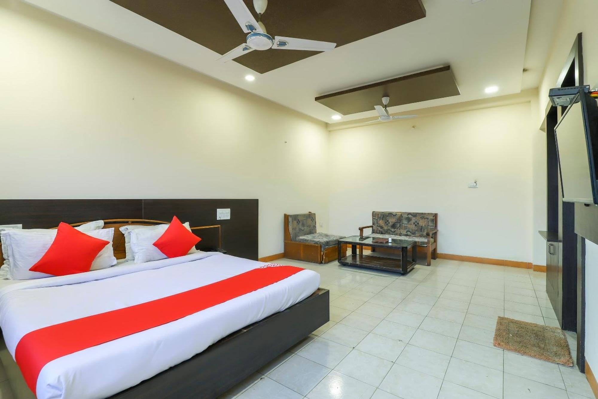 Palette Bhimpore Daman Marwad Exterior photo